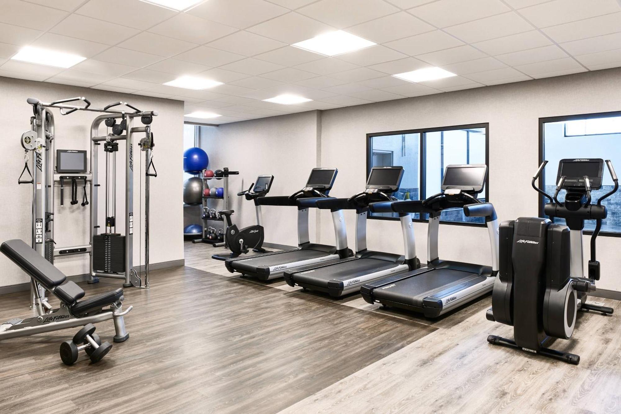 Ac Hotel By Marriott Bridgewater Bagian luar foto